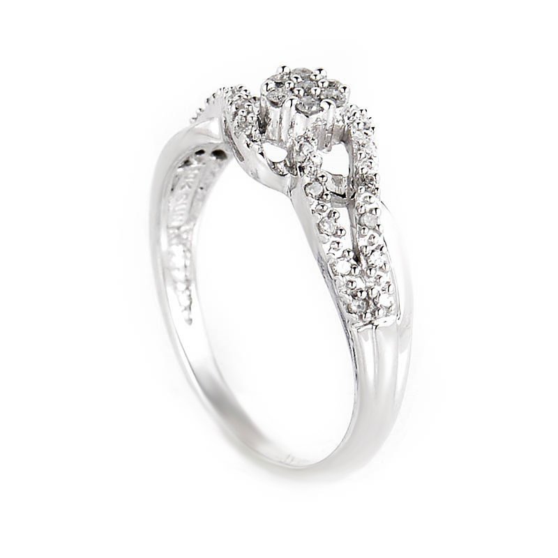 Luxurious 10K White Gold Diamond Ring (1 of 3)