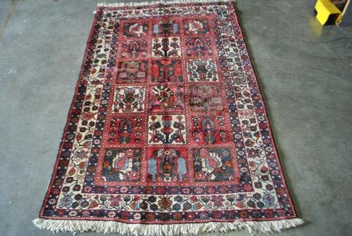 FINELY DETAILED PERSIAN BAKHTIARI 'DESERT RUG' 6'7" X (1 of 4)