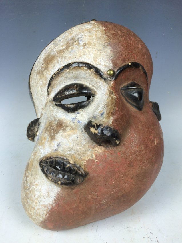 Pende Mask (1 of 4)