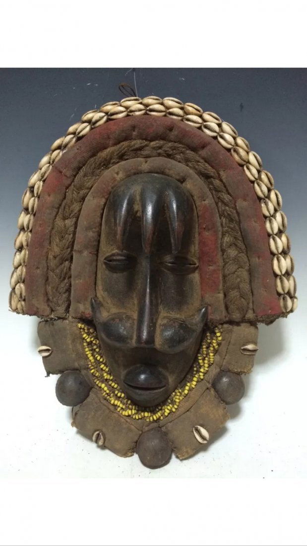 Dan Guere Mask (1 of 5)