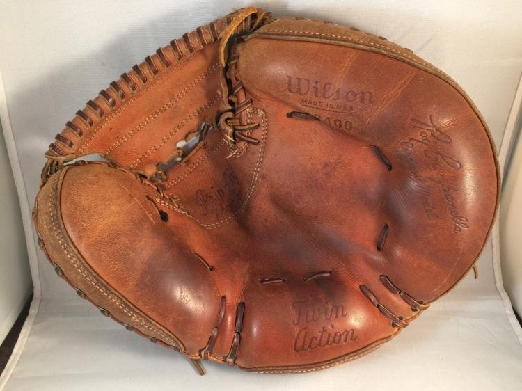 1950's Wilson Roy Campanella Catchers Glove: 1950's Wilson Roy Campanella Catchers Glove Excellent condition No Reserve Buyer pays shipping. This item ships from Ohio.
