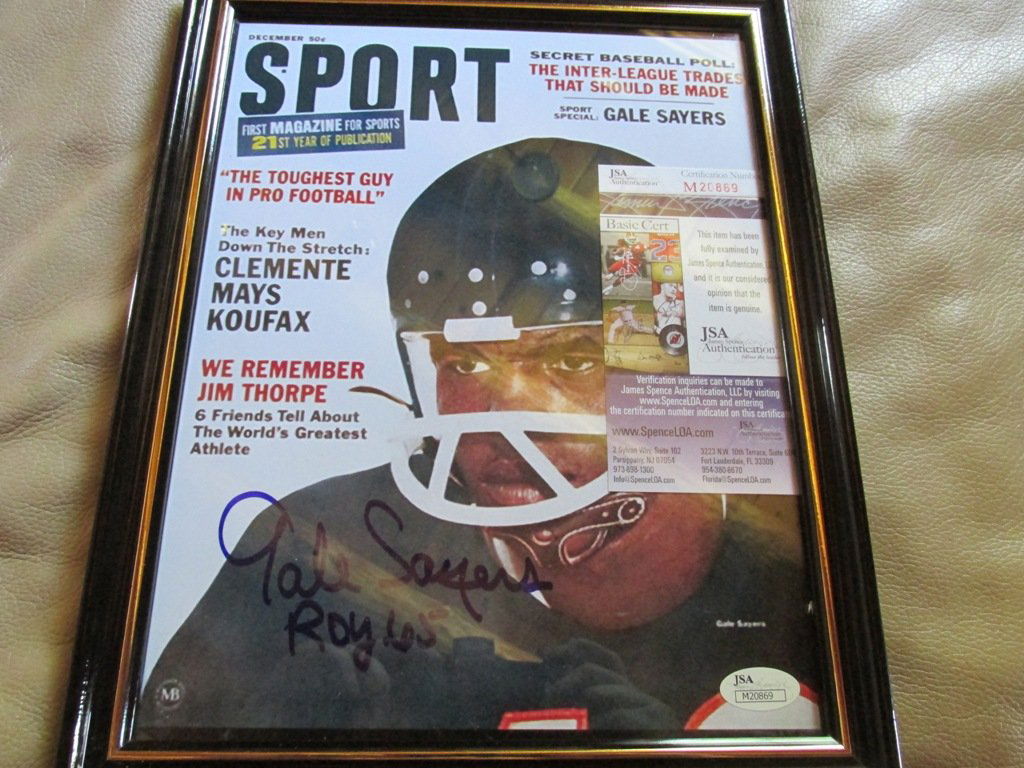 Framed Gale Sayers autographed photo JSA COA (1 of 1)