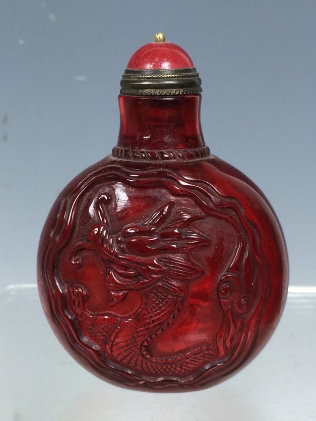 Red Peking Glass Snuff Bottle (1 of 4)