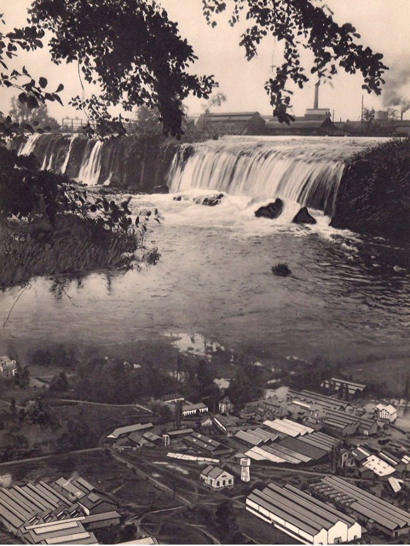 Krull, Germaine (attr) - Industrie Chappee" (1 of 1)