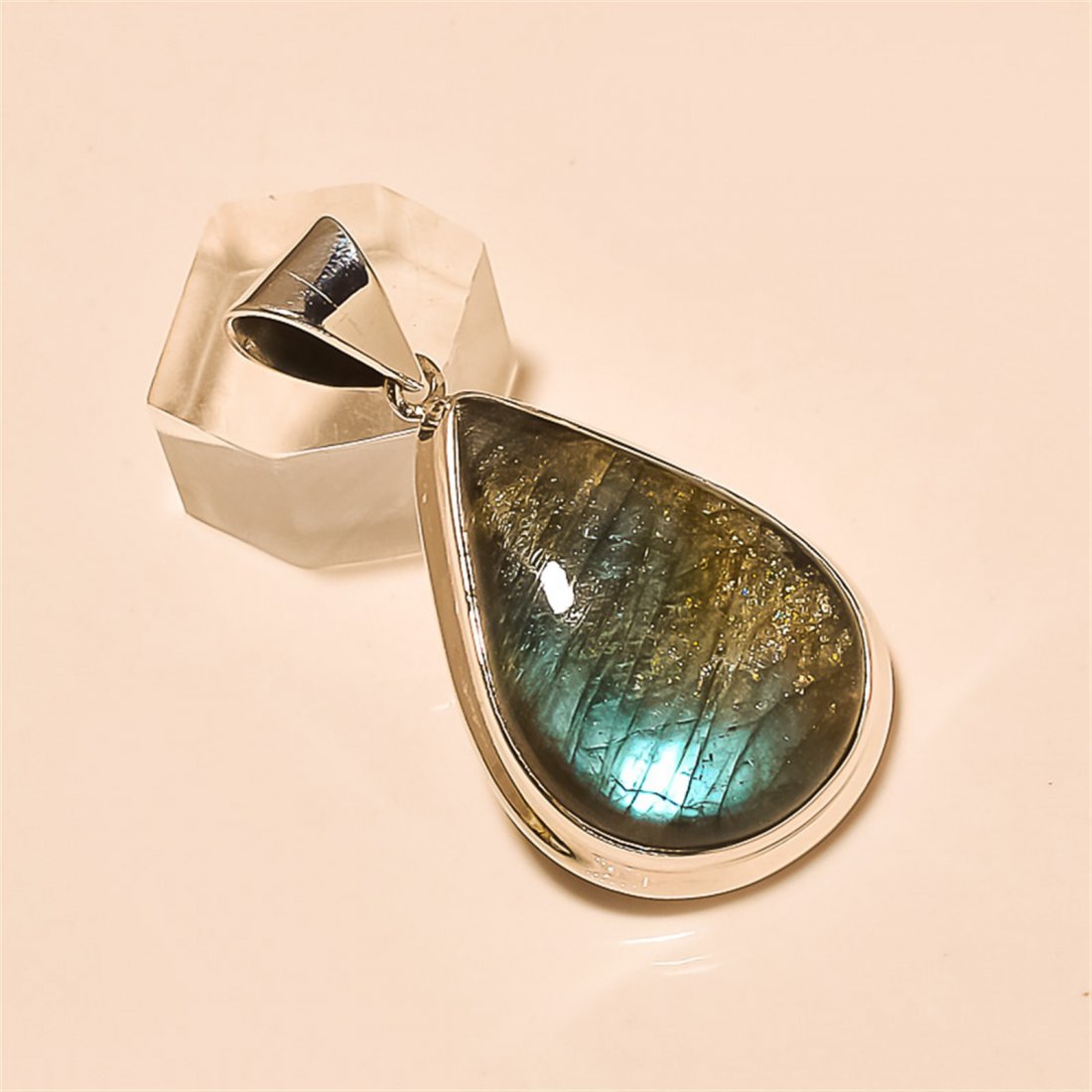 Labradorite Pendant Solid Sterling Silver (1 of 1)