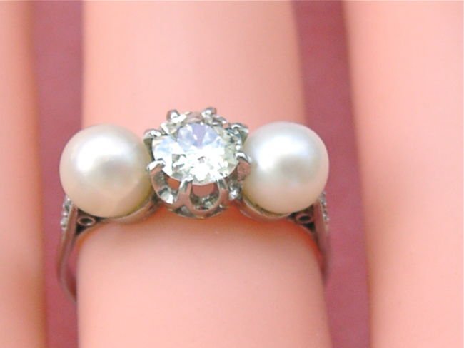 ANTIQUE .65ct EUROPEAN CUT DIAMOND SOLITAIRE 2 NATURAL (1 of 4)