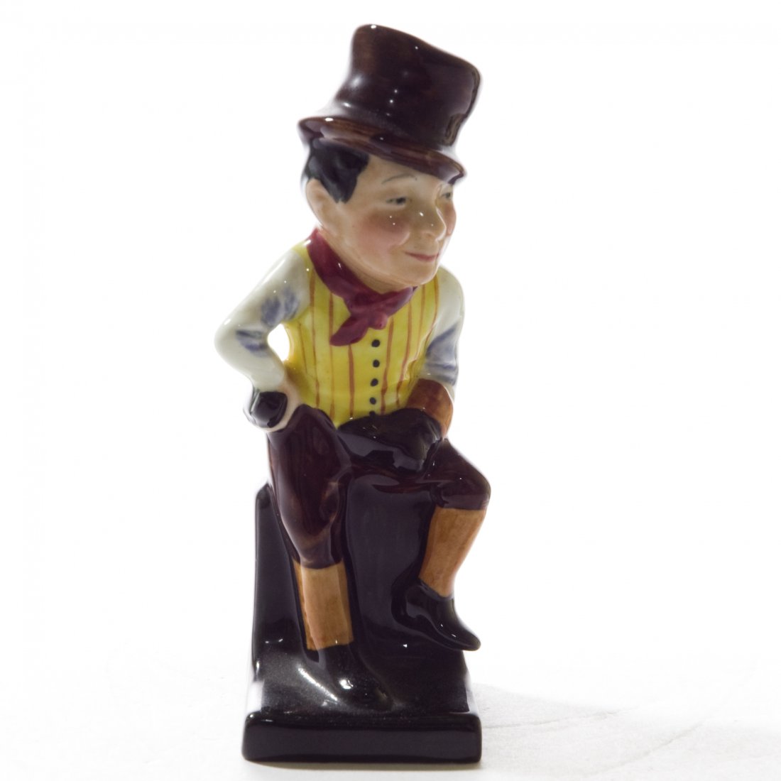 Royal Doulton Dickens Figure Sam Weller, M48 - First: Royal Doulton Dickens Figure Sam Weller, M48 - First Version, 1932-1987, H. 4" No Reserve Flat shipping rate within the Continental USA. Additional shipping and handling fees will apply for Internatio