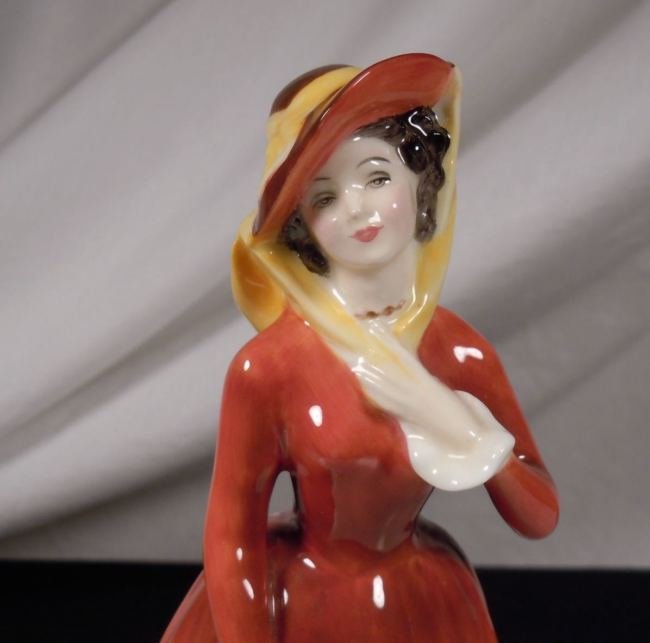 Royal Doulton Figurine JULIA -HN2705: Royal Doulton Figurine JULIA -HN2705. She stands 7.5" and is in excellent condition. No Reserve Free shipping for this item within the continental US.