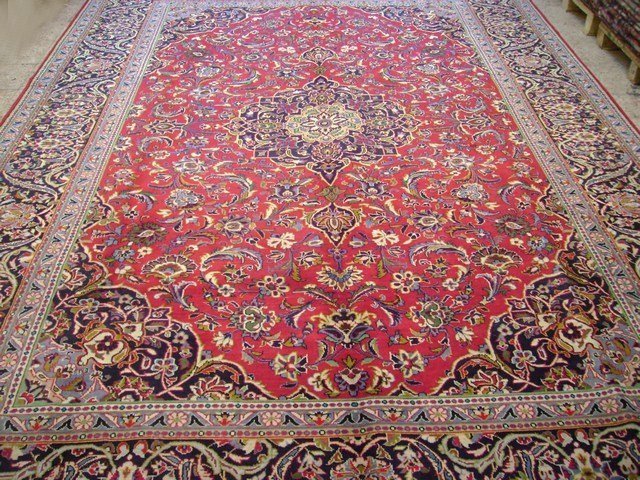 10x14 Persian Kashan Rug Hand knotted Magnificent: Rug #:7042, Condition:Excellent, Exact Size: 9' 9'' x 13' 6'', Area Rug Size: 10x14, Age:1970s, Material: Wool on Cotton Foundation, Design:Kashan, Rug Handmade in Iran. You'll marvel at the details a