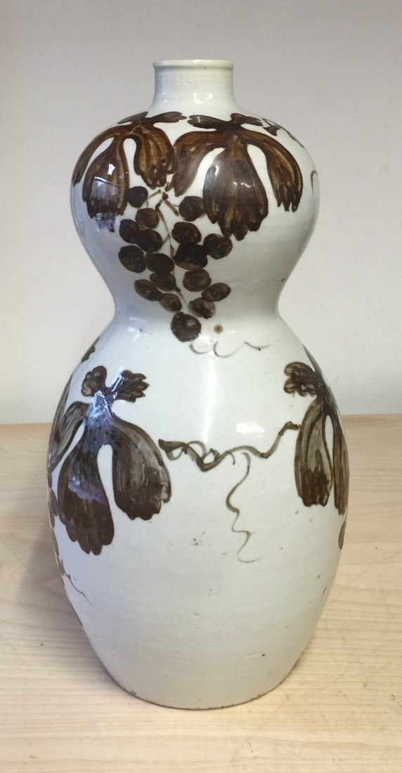 Old Korean Vase (1 of 5)