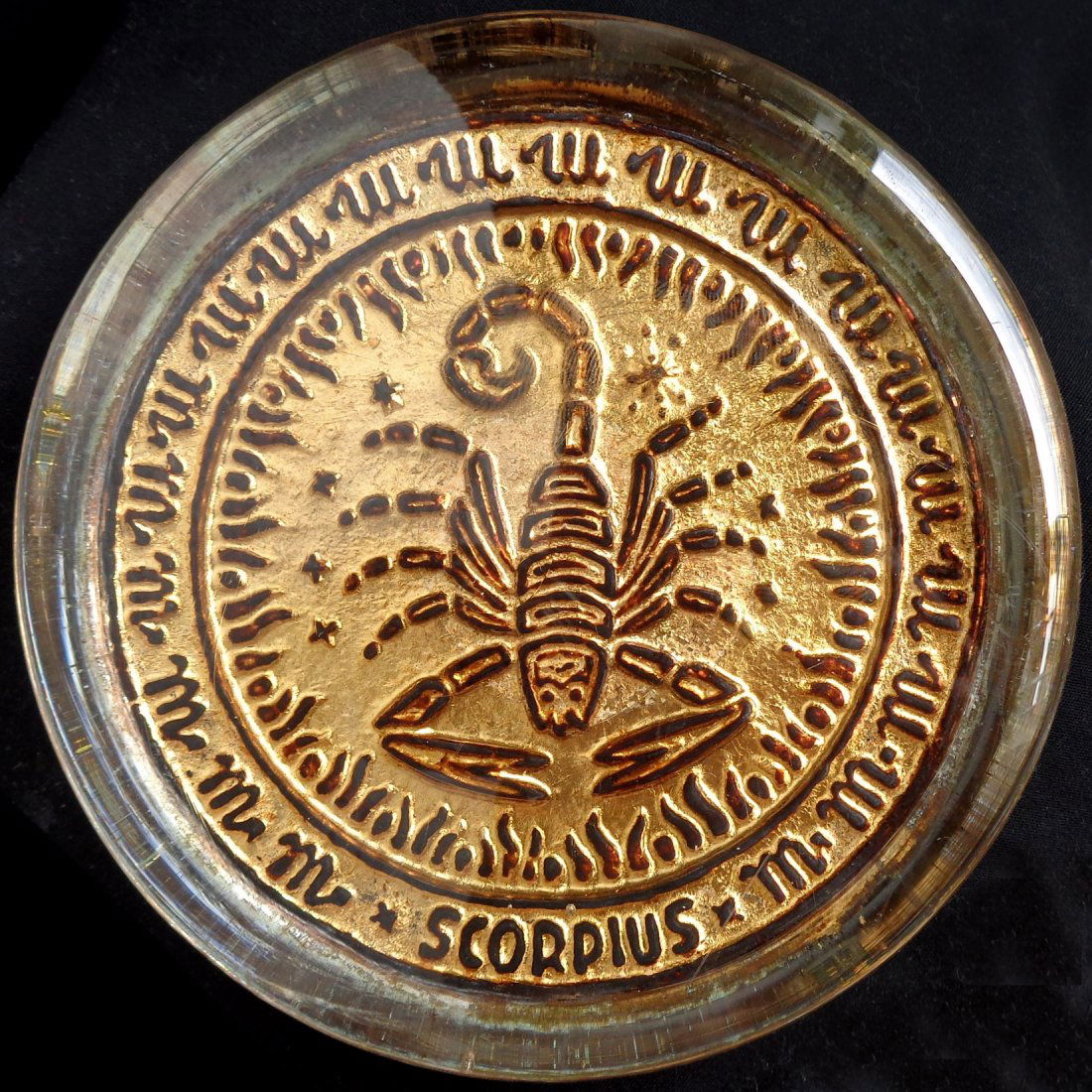Murano Scorpio Gold Leaf Paperweight (1 of 3)