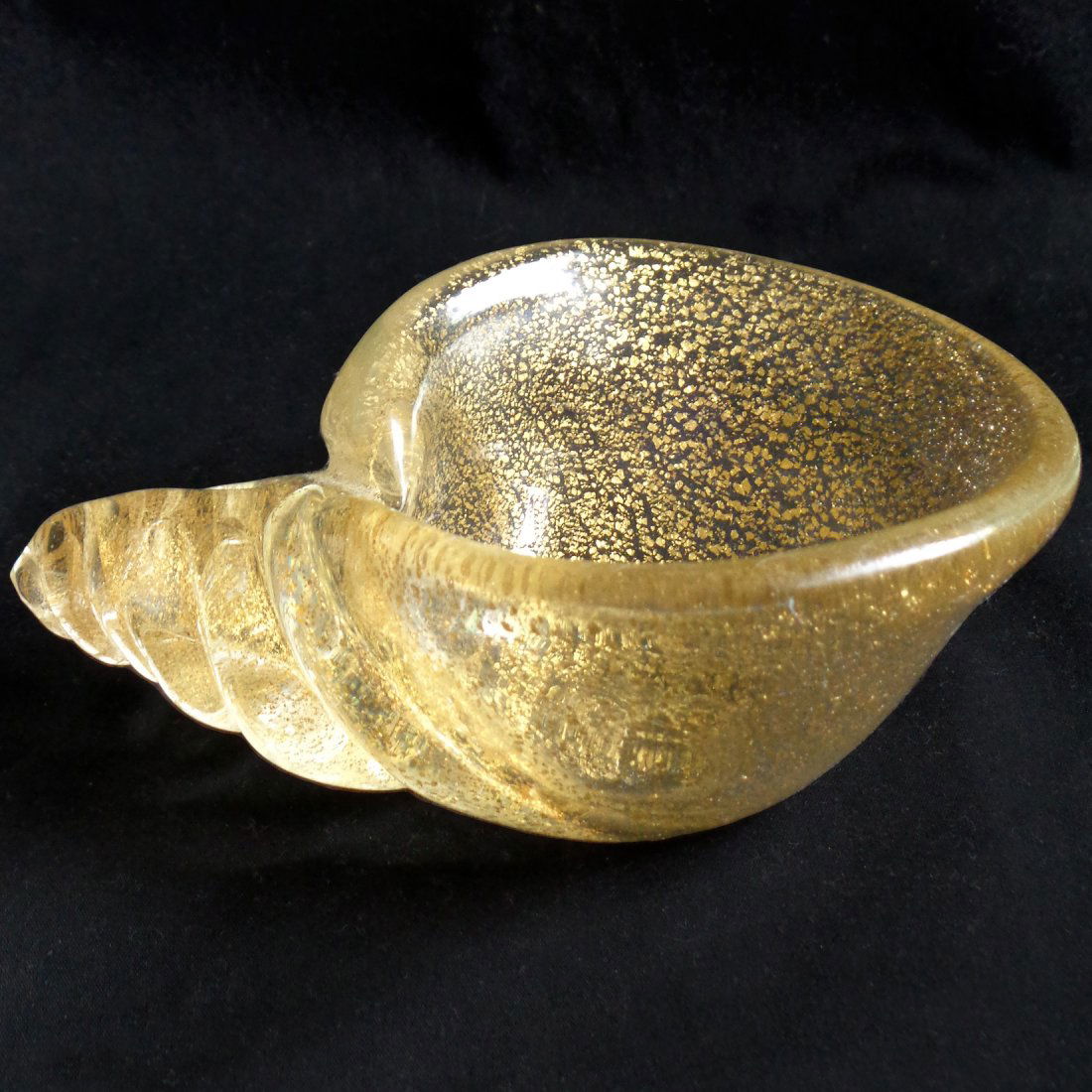 Murano Gold Flecks Seashell Ring Dish (1 of 3)