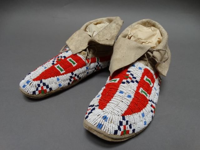 Plains Indian Leather Moccasins (Female) (1 of 7)