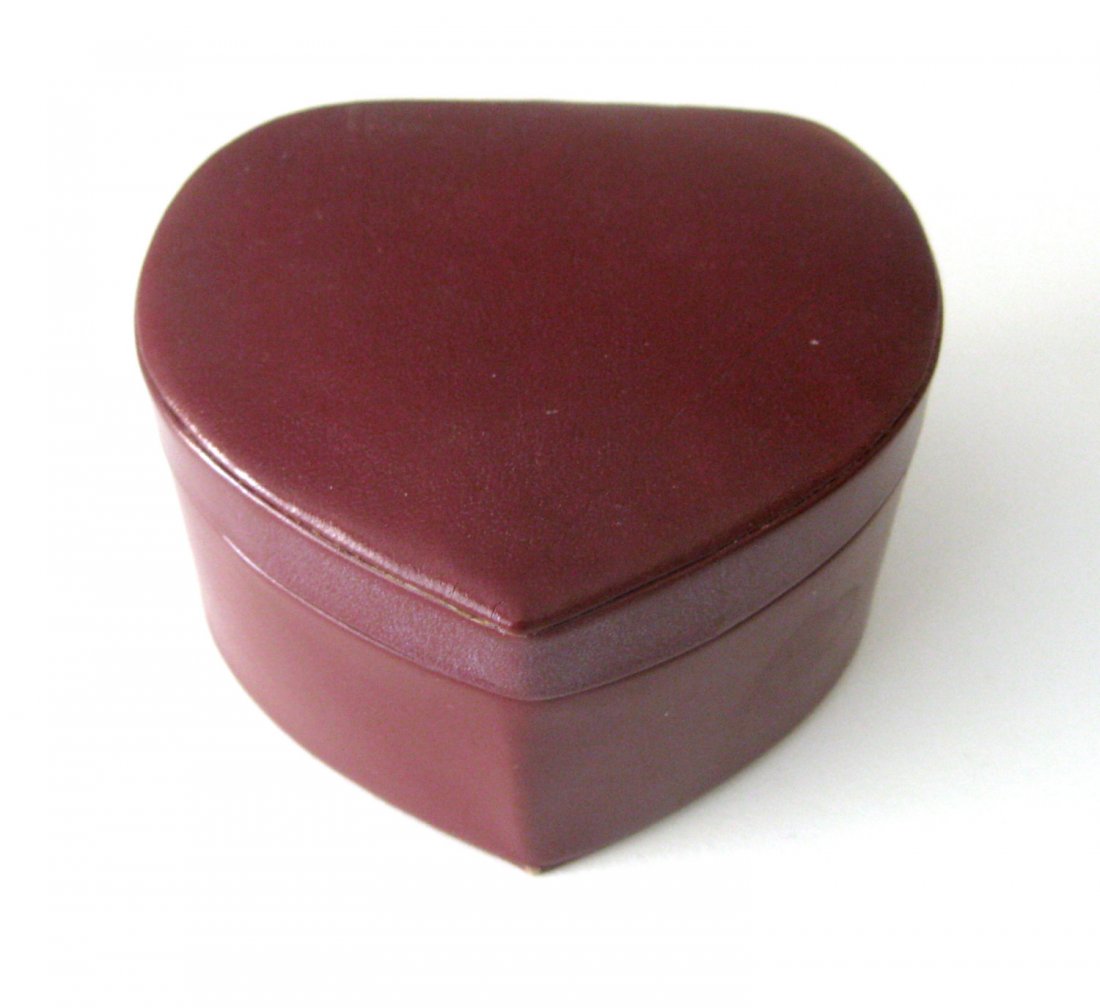 Leather Heart Box (1 of 1)