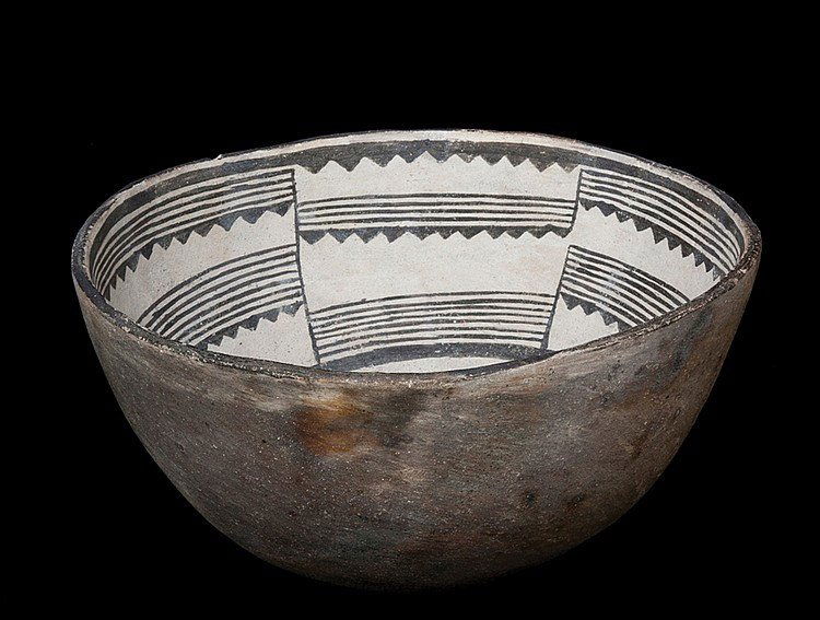 Geometric Bowl : An Outstanding Fine Mimbres Geometric (1 of 1)