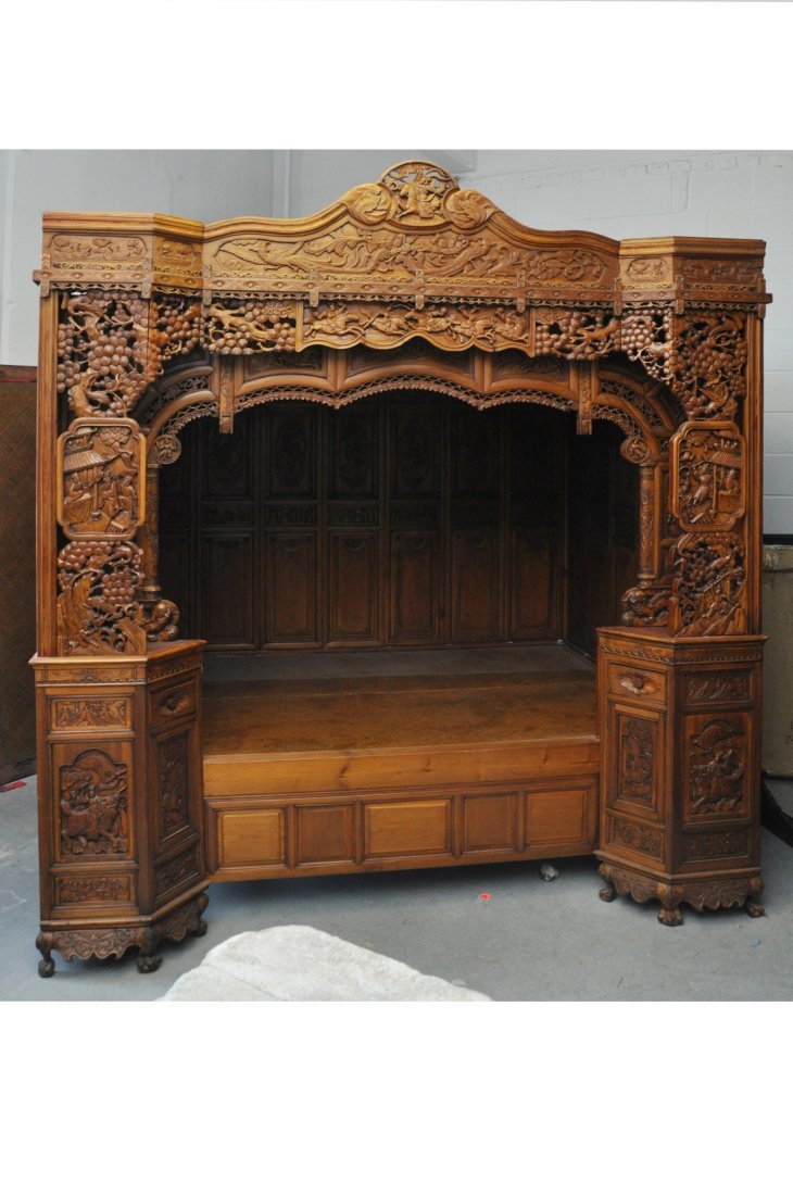 Chinese Canopy Bed On The Theme Of The Romance (1 of 10)