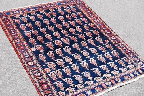 BEAUTIFUL HAND WOVEN NAHAVAND DESIGN PERSIAN (1 of 5)