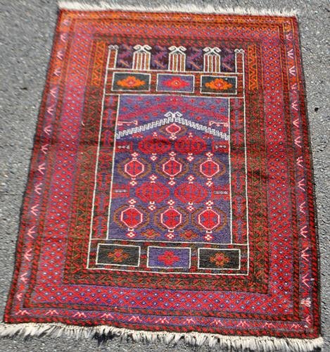 BEAUTIFUL HANDMADE PERSIAN BALOOCH RUG (1 of 4)