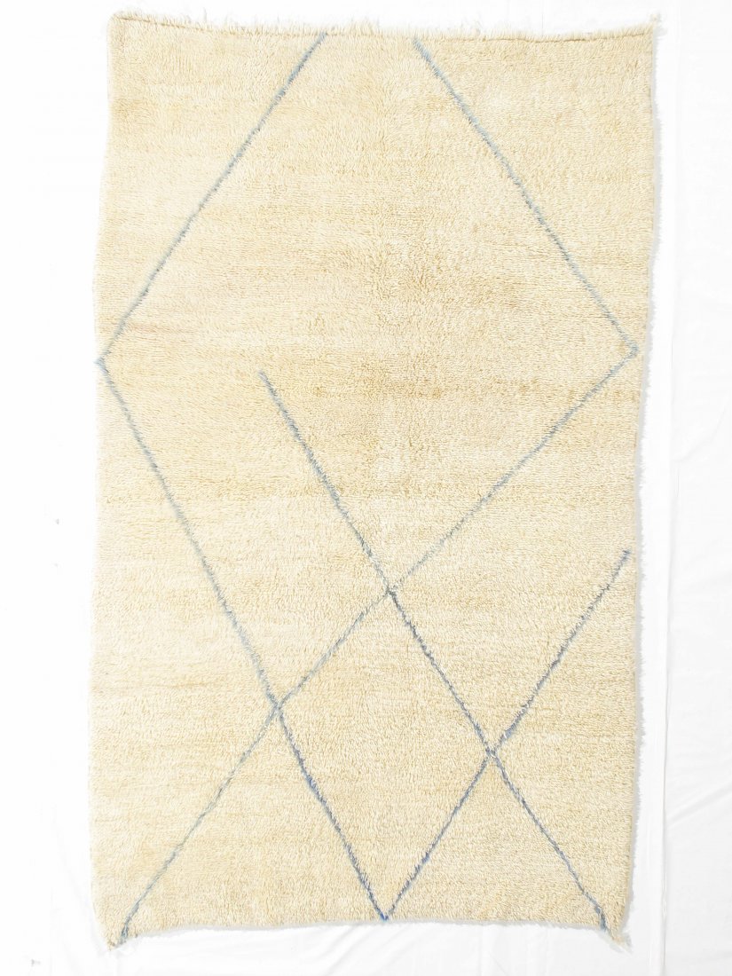 Moroccan: 4.4x7 New woven in Morocco No Reserve Free shipping for this item within the continental US.
