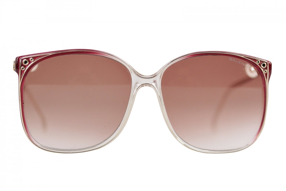 BALENCIAGA PARIS vintage burgundy OVERSIZED women: BALENCIAGA PARIS vintage burgundy OVERSIZED women SUNGLASSES 208 B/N eyewear - Period/Era: 1980s - Style name & model refs: 208 B/N - Frame Color / Effect: Burgundy frame with Gold-tone accents - BALE