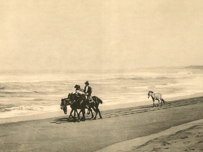 Goetsch, Dr. W - Riders on the Pacific coast. Chile: 1931 Sheet fed Copper plate gravure printed in Berlin image size 8.25 x 6.25 inches Shipping Domestic: $15 flat-rate shipping fee within the Continental US via USPS. International: Foreign shipping ra
