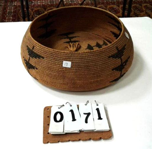 1900's  Indian Covered Basket (1 of 1)