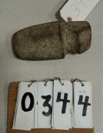 Prehistoric American Indian Stone Axe (1 of 1)