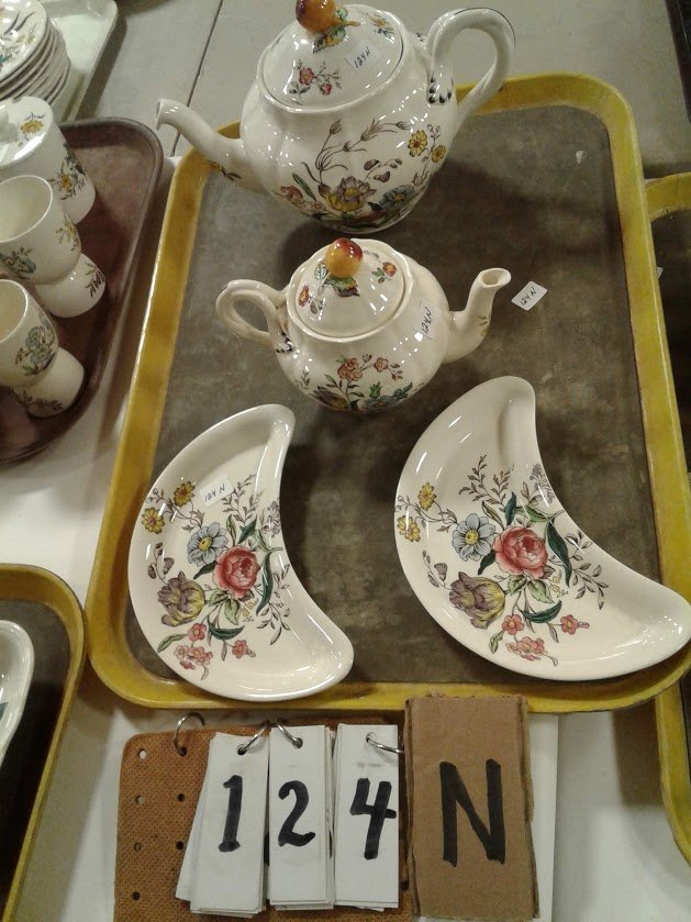 Copeland Spode Gainsborough-Teapots & Bone Dishes: This rare collection of Copeland Spode Gainsborough Pattern China was collected for 3 generations of Doctors in the 1,000 Islands of N.Y. The condition on almost every piece is in mint, mint condition