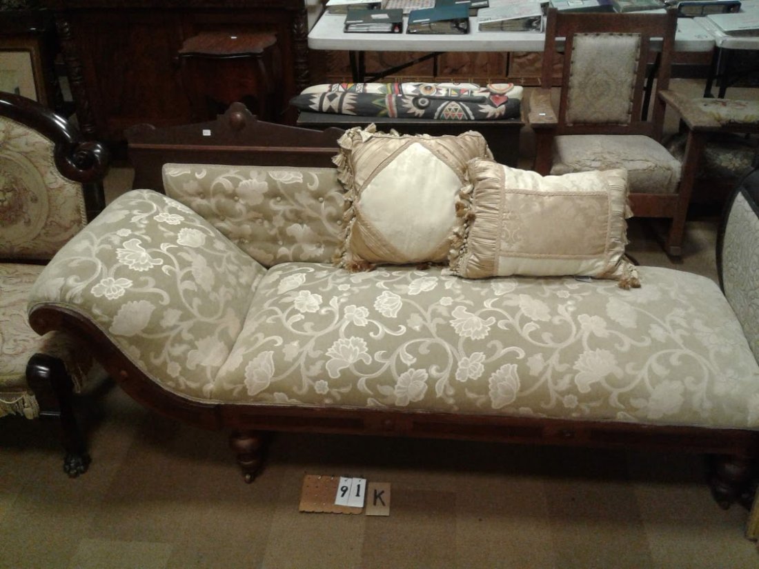 Estate 1890s American Victorian Walnut Fainting Couch: Estate 1890s American Victorian walnut fainting couch with excellent new upholstery. 73"L x 34"Tall x 22"Deep