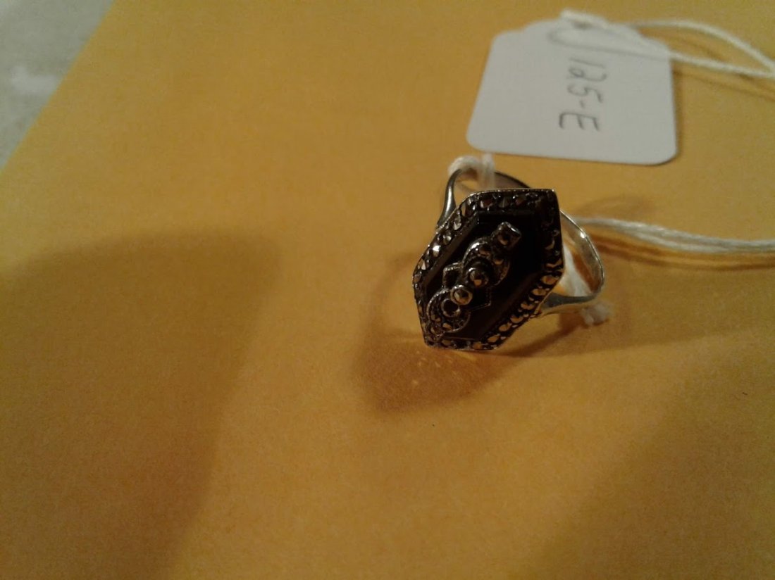 Ladies Sterling Silver Onyx & Marcasite Ring: Ladies sterling silver onyx and marcasite ring; size 8- 2.4 dwt weight
