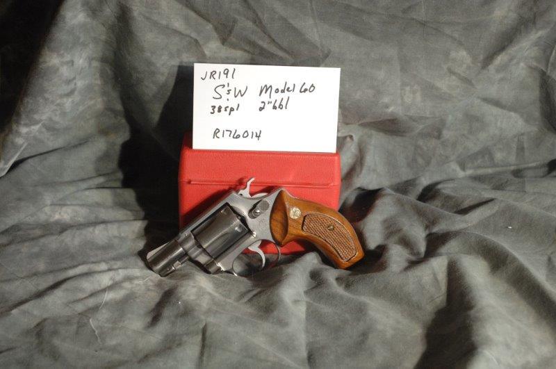 SMITH & WESSON, 60: 38 SPL, 2 Barrel, Stainless Steel, SerNo--R176014