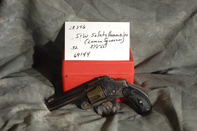 SMITH & WESSON, Safety Hammerless (Lemon Squeezer),: 32, 3.25 Barrel, Blue, worn, SerNo--64144