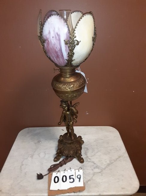 Fancy Kerosene Lamp (1 of 3)