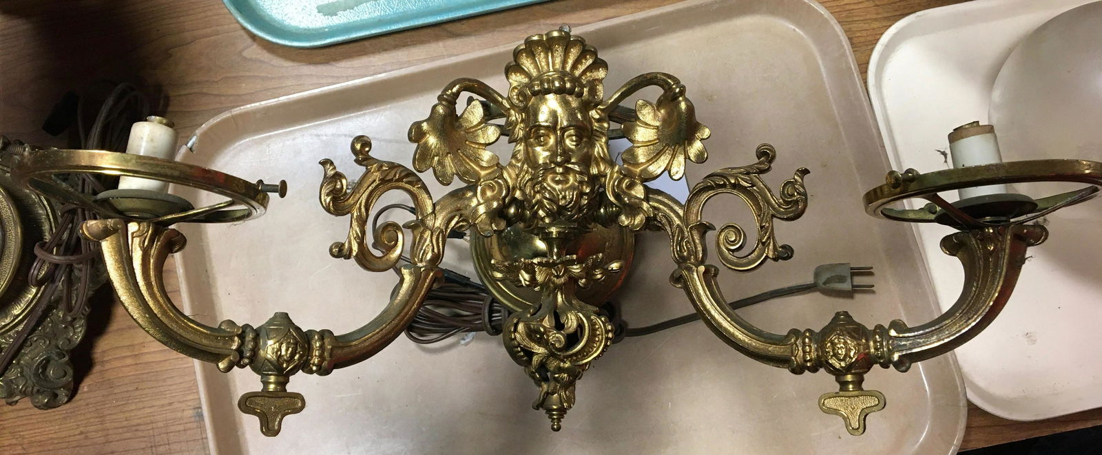 Brass Wall Sconce Lamp Fancy King (1 of 3)