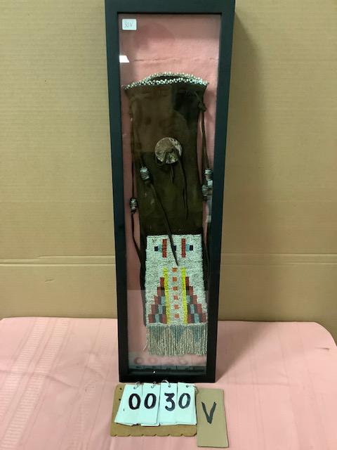 American Indian pipe beaded pouch (1 of 2)