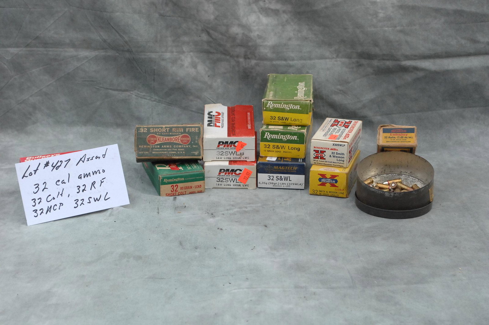 .32 Cal Ammo: Assorted - 32 Colt, 32 Rimfire, 32 ACP, 32 SWL
