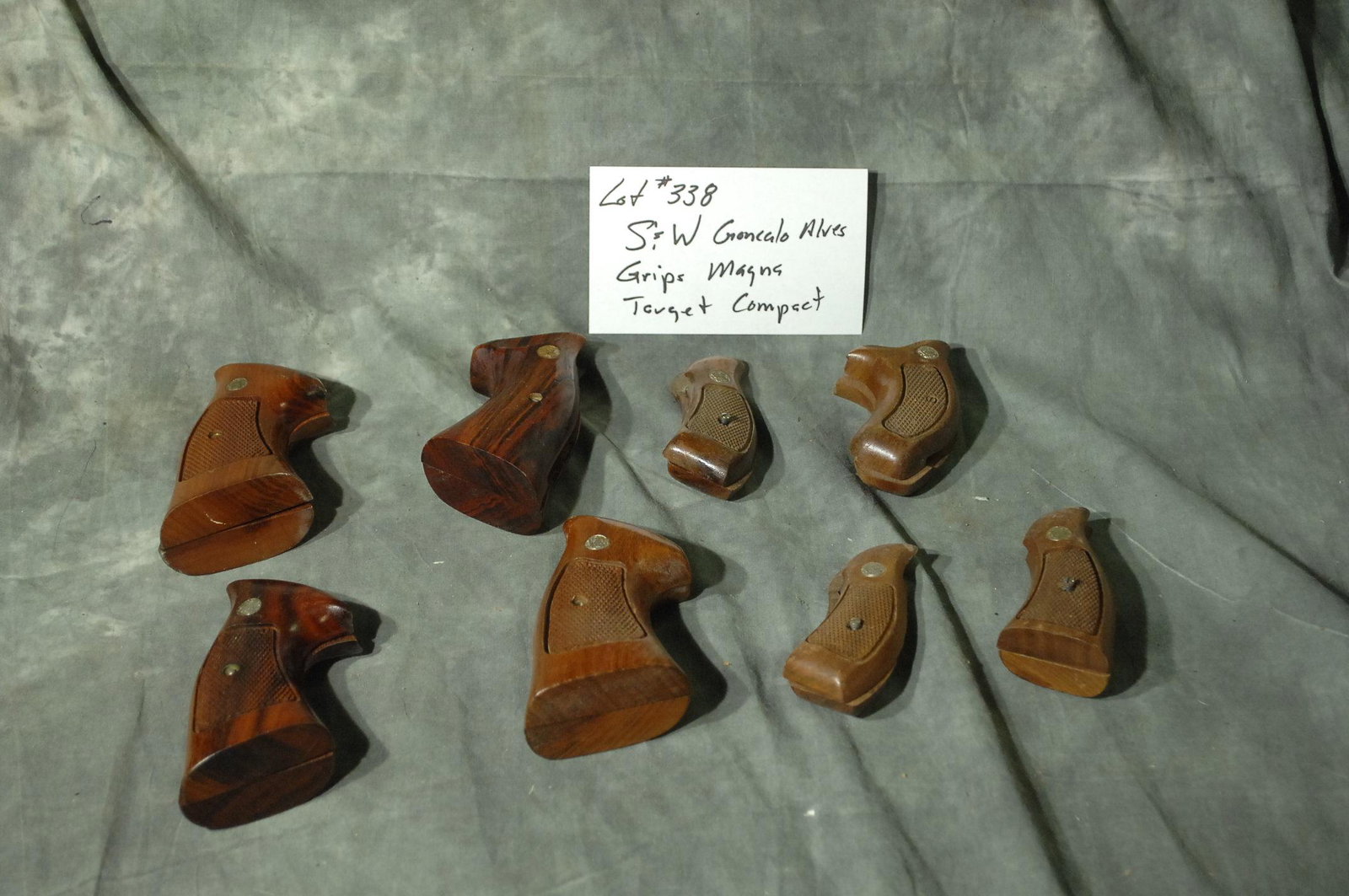 S & W Goncalo Alves Grips: Magna & Target Compact