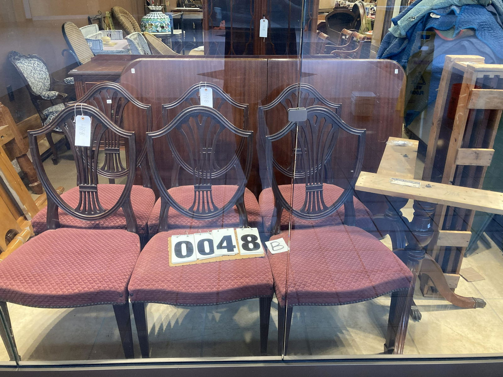1930s Mahogany Duncan Phyfe 9 Piece Dining Set: Excellent 1930s mahogany Duncan Phyfe 9 piece dining room set with 6 super shield back chairs, 1 sideboard, 1 table and 1 china cabinet. Set was manufactured by Union Furniture Co., Jamestown, NY. Fro