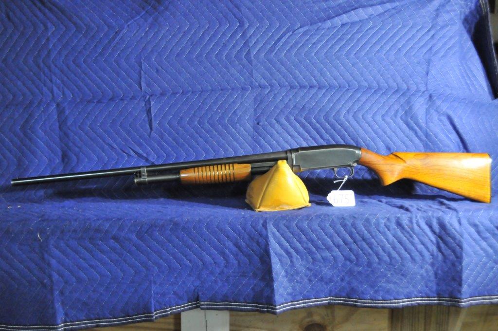 Winchester Model 12: Winchester Model 12. 16 gauge 2.75" mod. 28" bbl. Wear on the finish of the barrel. No pitting. Patina on the wood. Serial No. 1613565.