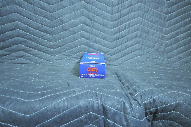 1000 CCI Magnum Large Pistol Primers: 1000 CCI Magnum Large Pistol primers. See photos.