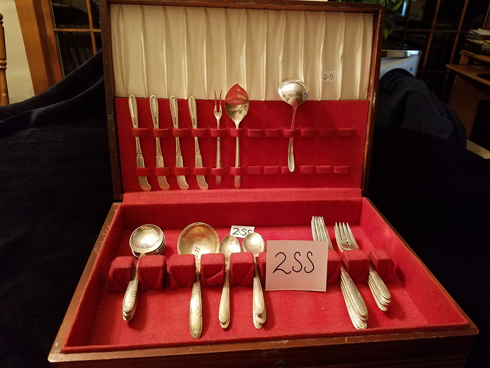 Towel 30 Piece Sterling Madeira Pattern Flatware: From the Sherrill, NY Estate comes a 30 piece Towel flatware set with 5 salad forks, 1 cream ladle, 5 dinner forks, 4 soup spoons, 7 teaspoons, 1 sugar spoon, 1 gravy ladle, 1 olive fork, 1 grapefruit
