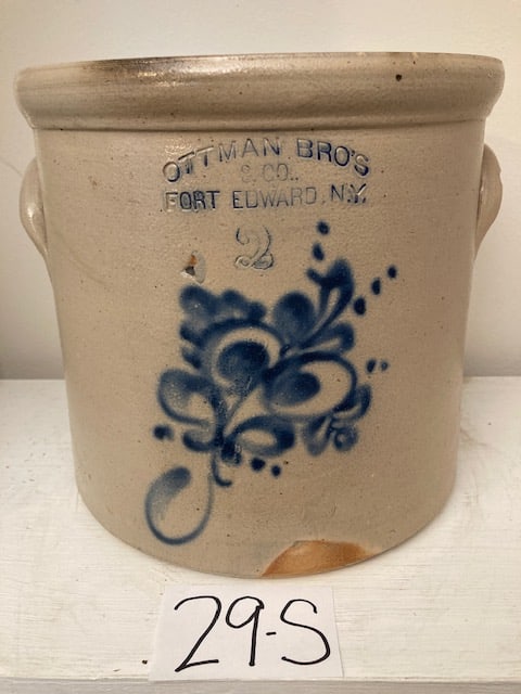 Ottman Brothers & Co. Crock: Ottman Brothers & Co. crock, Fort Edward, NY. Chip on one handle. 9.25"w x 9.25"h. Please read the Terms and Conditions of this auction thoroughly for IMPORTANT bidder information.