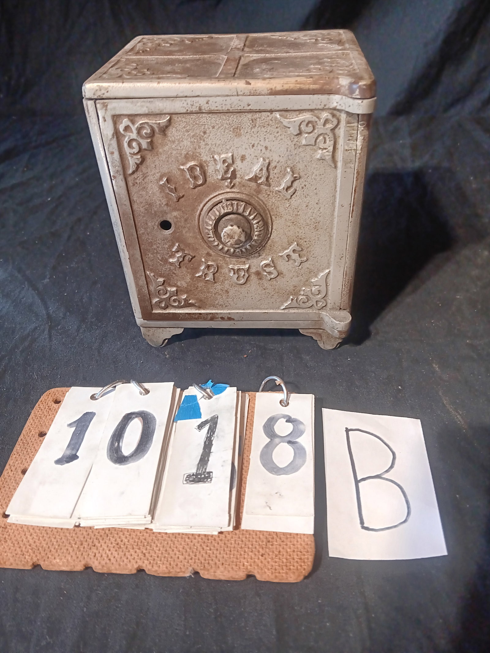 19c Cast Iron Bank (1 of 5)