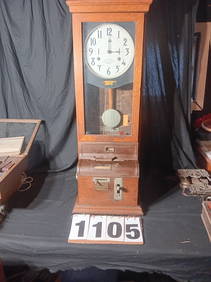 Oak International Time Recording Co. Time Clock (1 of 4)