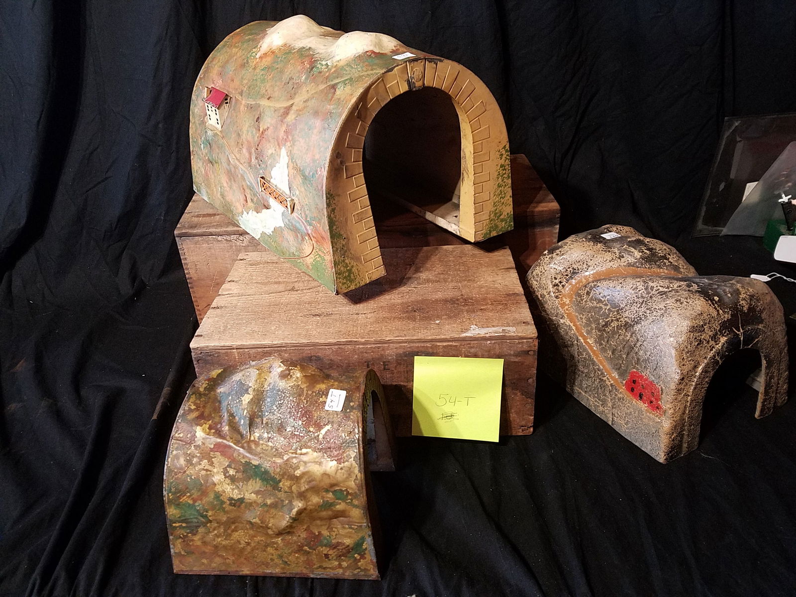 Three Lionel Tunnels: Three Lionel tunnels. One is standard gauge. See photos. From the North Syracuse, NY Estate. Please read the Terms and Conditions of this auction thoroughly for IMPORTANT bidder information.