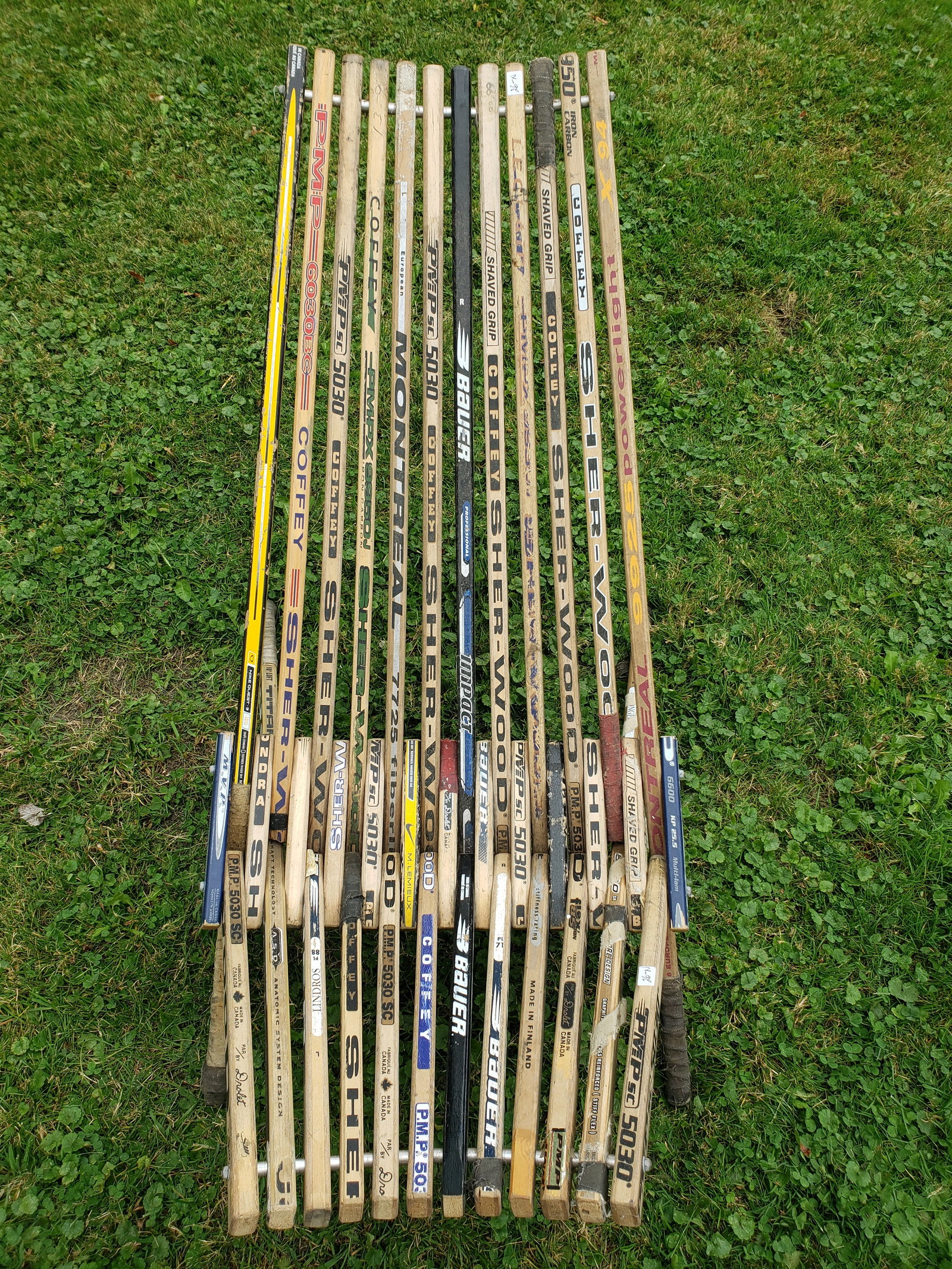 Folk Art Folding Chair Constructed with Used Hockey Sticks: Folk art folding chair constructed with used hockey sticks. One of a kind! Folded it is49"l x 20.5"w. Open it is 20.5"w x 40"d x 30.5"h. Please read the Terms and Conditions of this auction thoroughly