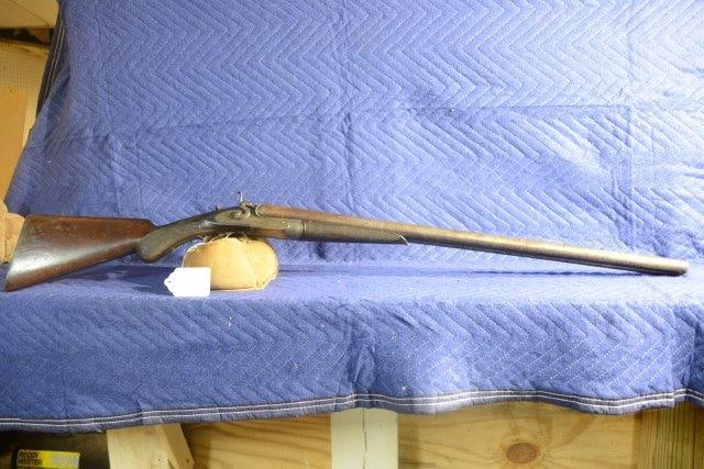 Belgium 12 Gauge Shotgun: Belgium 12 Gauge shotgun. 27" Damascus barrel. Bone sight. NSN.