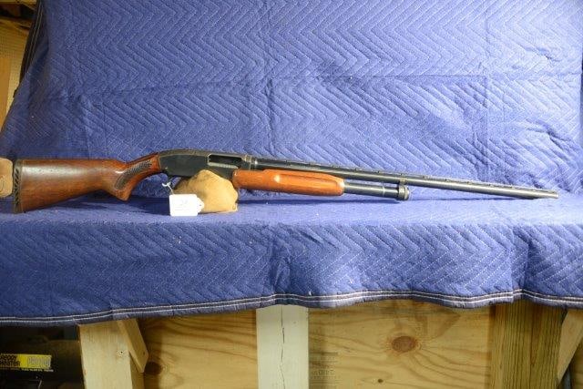 Marlin Glenfield 778: Marlin Glenfield 778 12 gauge pump shotgun. 28" mod vent rib barrel. Serial No. 19803272.