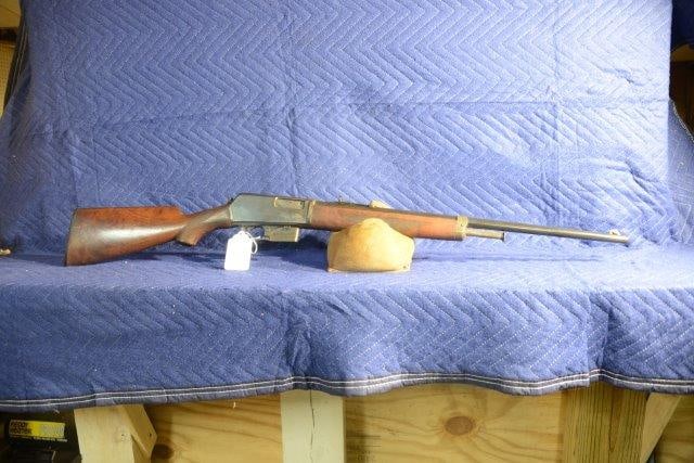 Winchester Model 1905: Winchester Model 1905. 351 self loader. 35 caliber cartridge. Some pitting. Aftermarket Charles Daniel rear sight. Serial No. 18568.