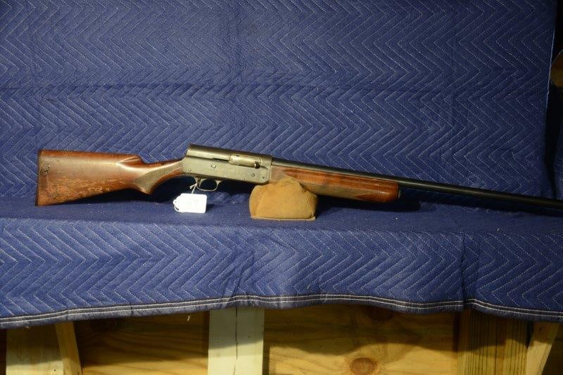Remington Model 11: Remington Model 11 Sportsman. Semi-automatic 12 gauge shotgun. 28" mod barrel with minor pitting. Blemishes on the stock. Serial No. 726820.